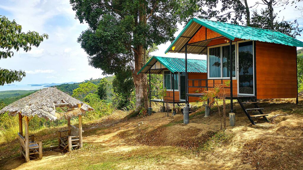 Accommodations at the Samet Nangshe Viewpoint