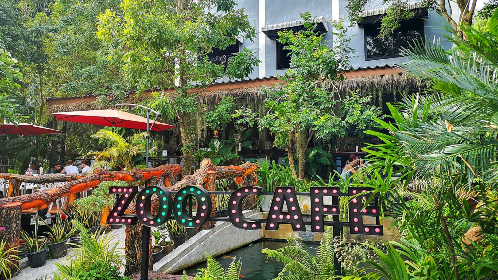 The Zoo Cafe on Koh Phangan with children