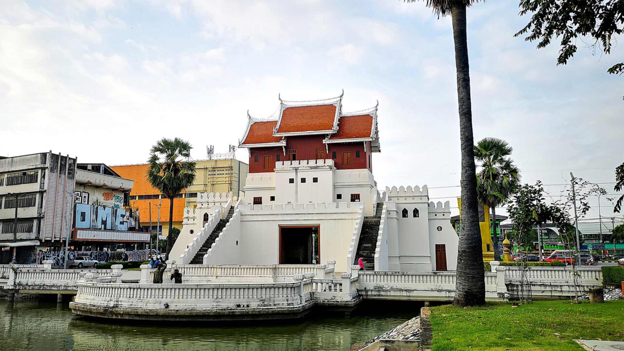 Die Stadtmauer von Korat, einer der Nakhon Ratchasima Sehenswürdigkeiten