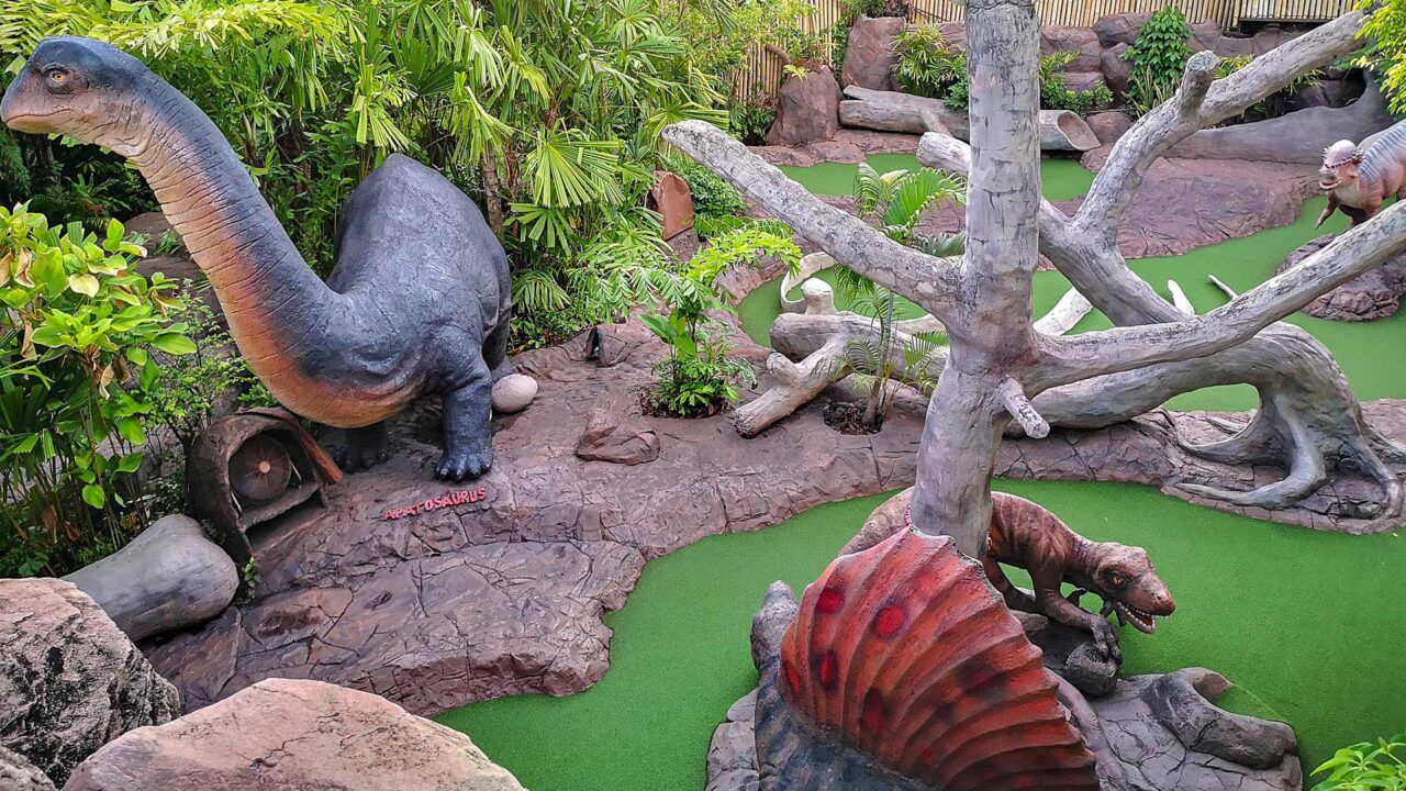Dino Park Mini Golf, one of the Karon tips for the whole family
