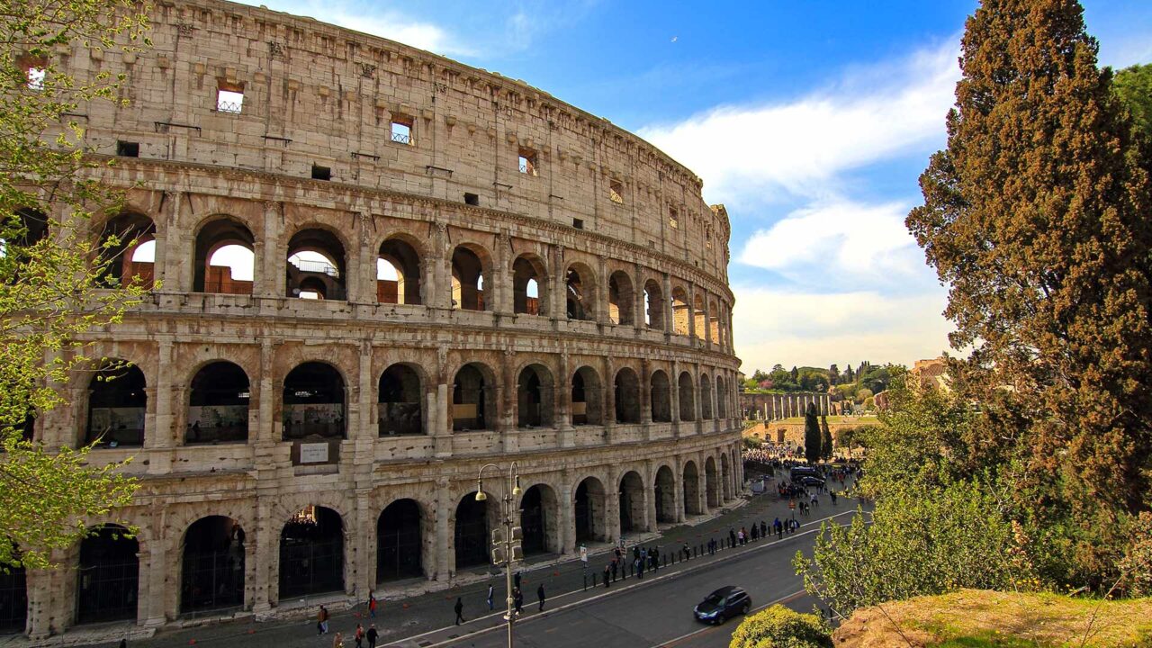 Das imposante Kolosseum von Rom in Italien