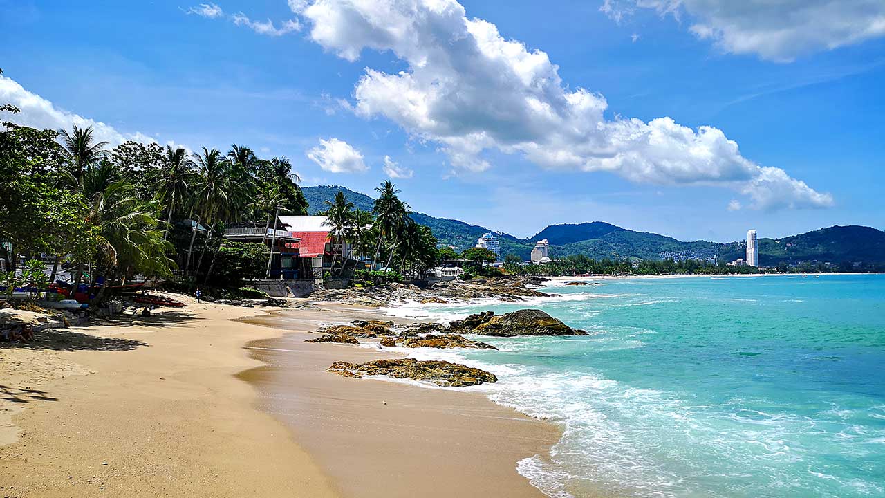 Ausblick vom Kalim Beach auf Patong, Phuket
