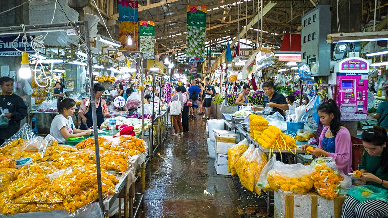 Der Pak Khlong Talad Blumenmarkt von Bangkok