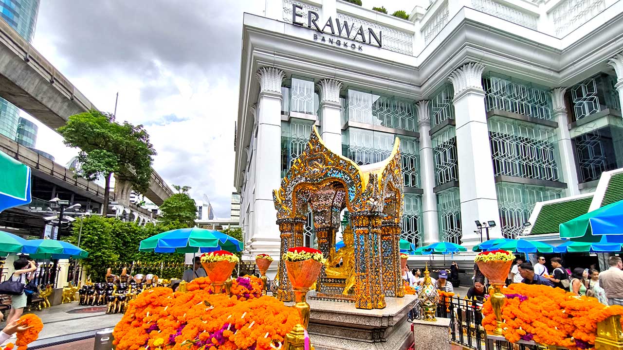 Der beliebte Erawan Schrein in Bangkok