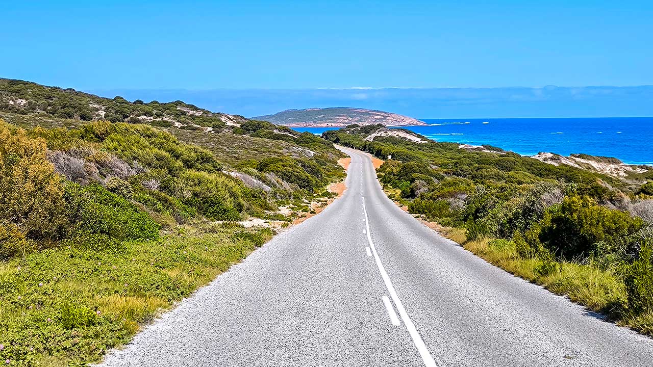 The coastal roads on the Great Ocean Drive in Esperance