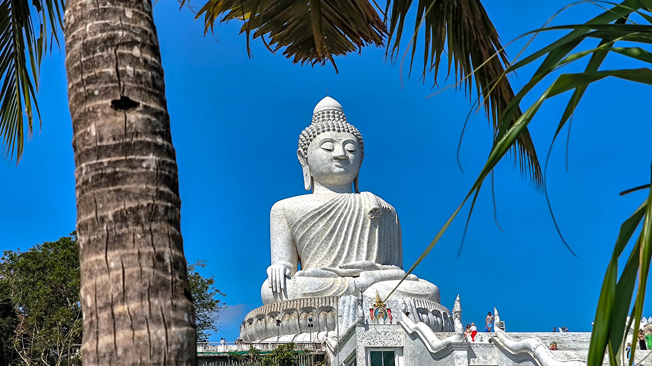 Der Big Buddha von Phuket, der wohl bekannteste Tempel der Insel