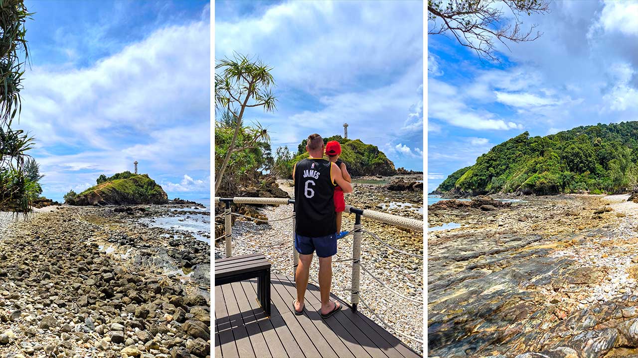 Tobi mit dem Ausblick auf dem Rocky Beach des Nationalparks, Koh Lanta