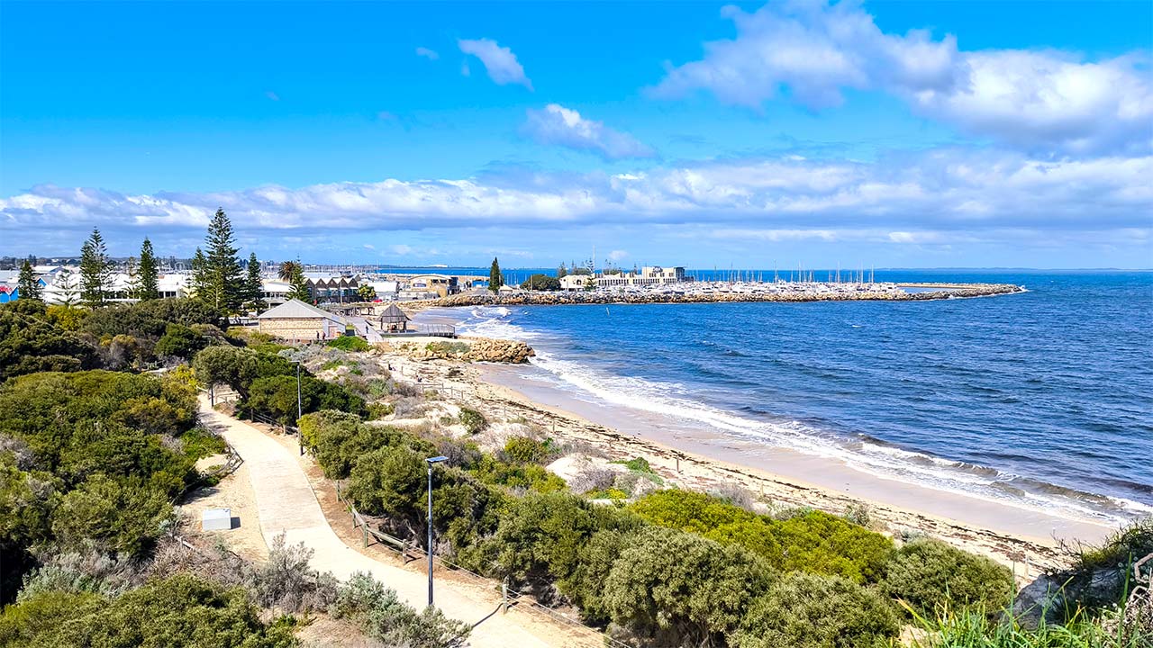 Der schöne Bathers Beach am Hafen von Fremantle