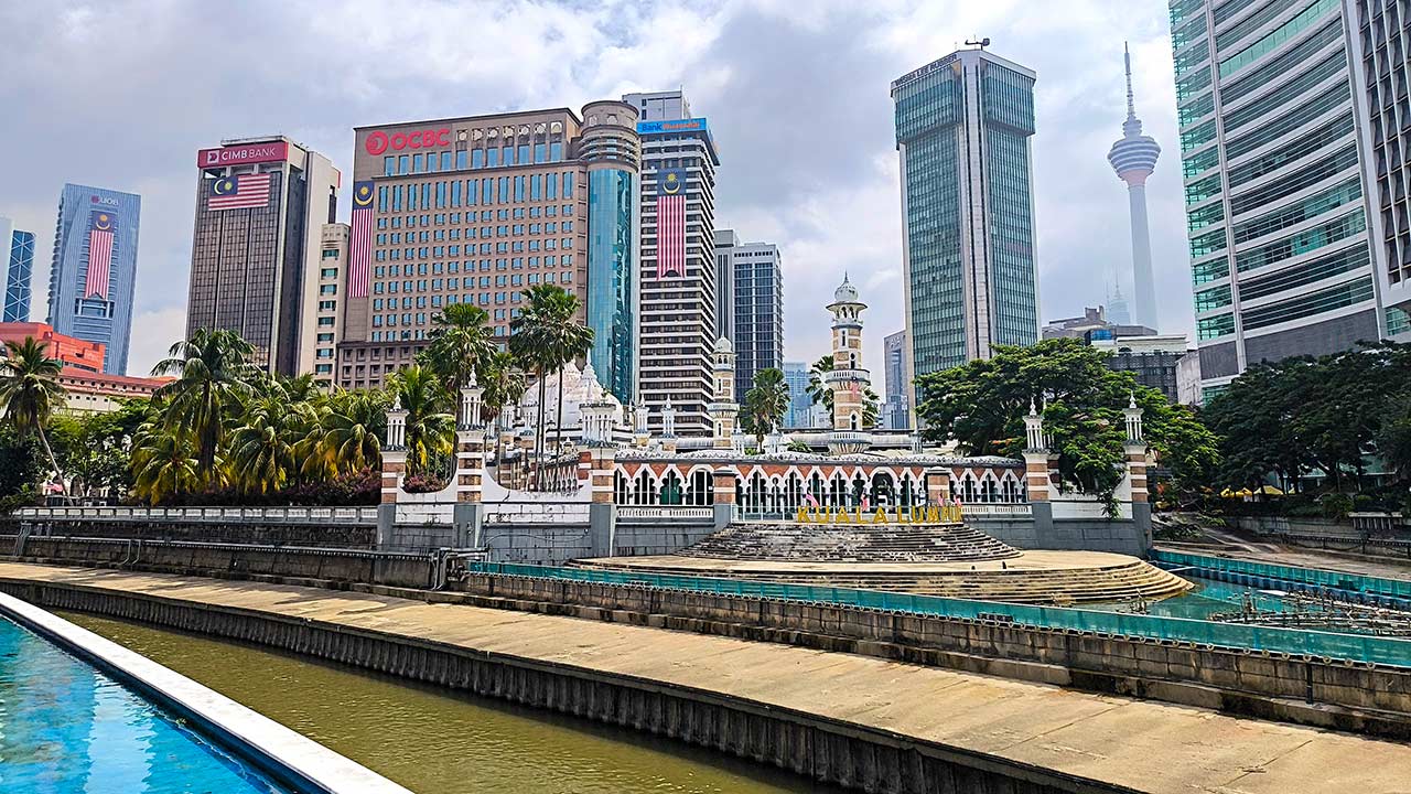 Die Masjid Jamek Moschee in Kuala Lumpur