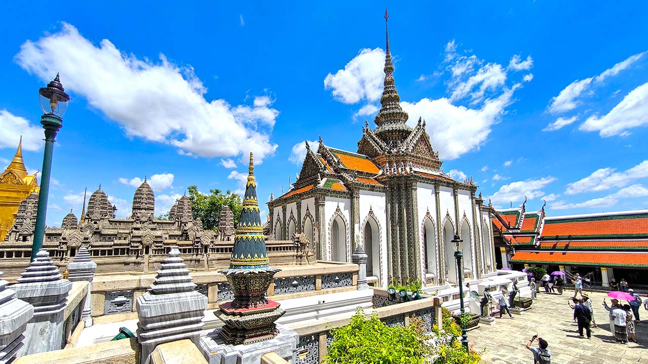 Miniatur-Modell von Angkor Wat im Wat Phra Kaeo in Bangkok